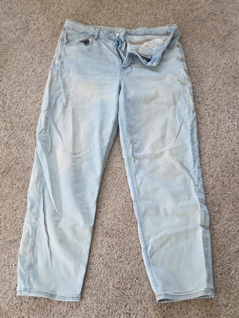 American Eagle Outfitters Light Blue Straight Leg Jeans